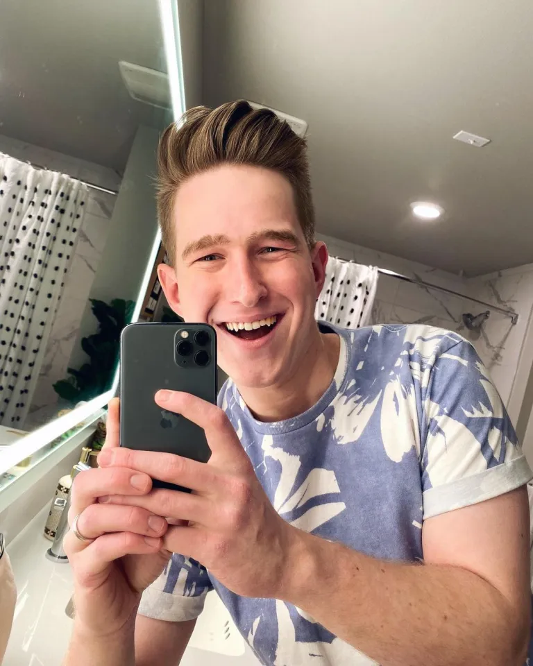 TikTok Star Alex Griswold Phone Number and House Address Contact Details