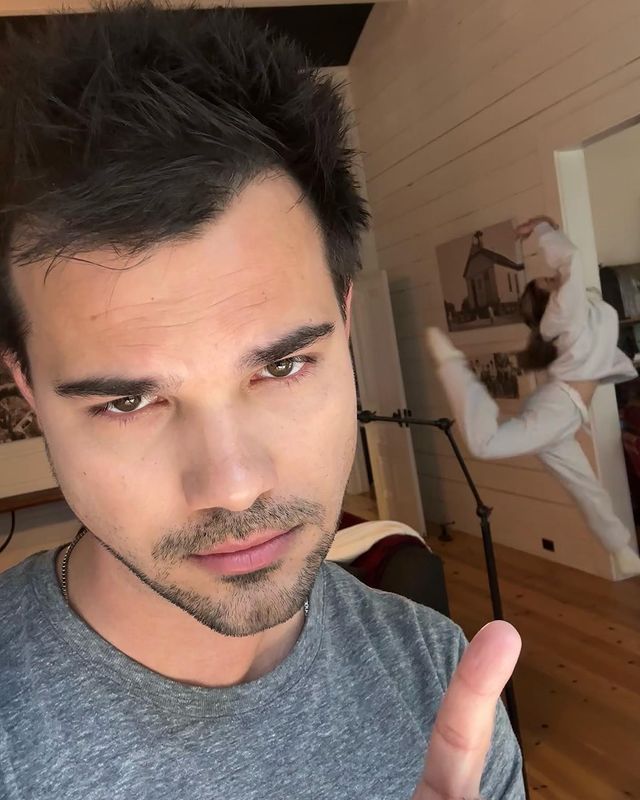 Actor Taylor Lautner Phone Number and House Address